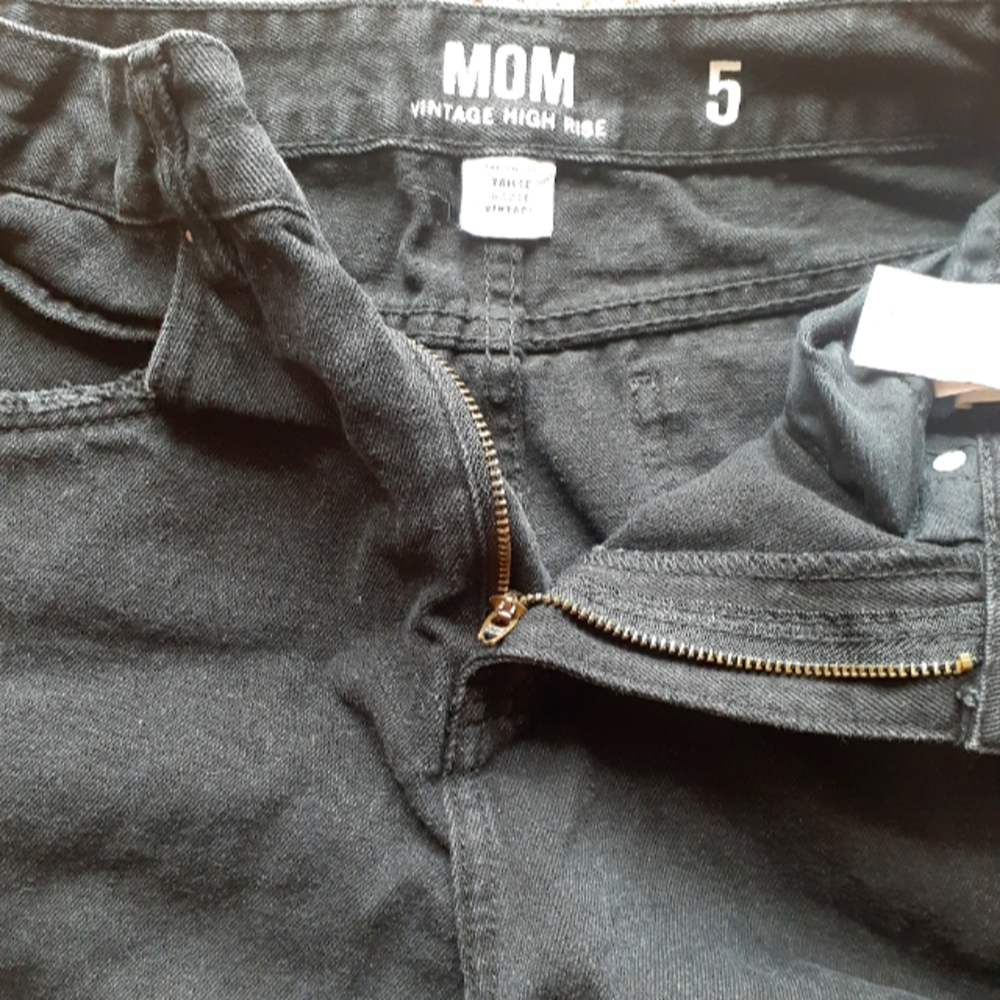 Vintage High Rise Black Shorts - Picture 4 of 4